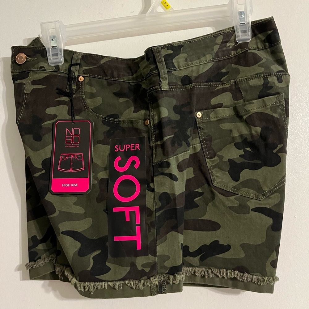 Large 12/14 women camouflage shorts
